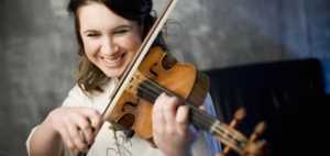 Today is British Violinist Chloe Hanslip's 32nd Birthday [ON-THIS-DAY] - image attachment